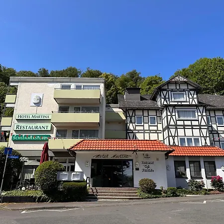 Martina 3*